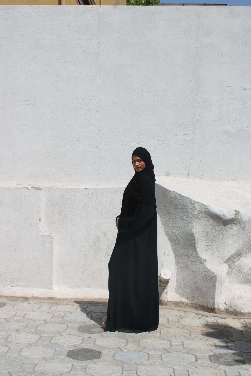 Black Abaya with Kardana Work - Image 2