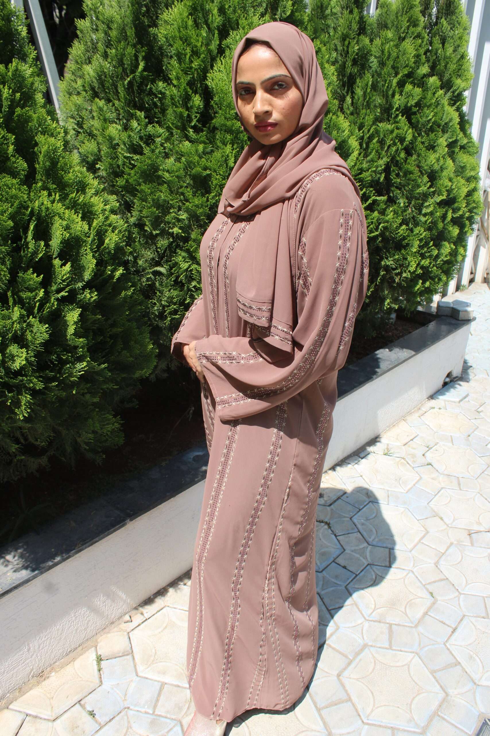 Pink Abaya with Stone Work - Image 3