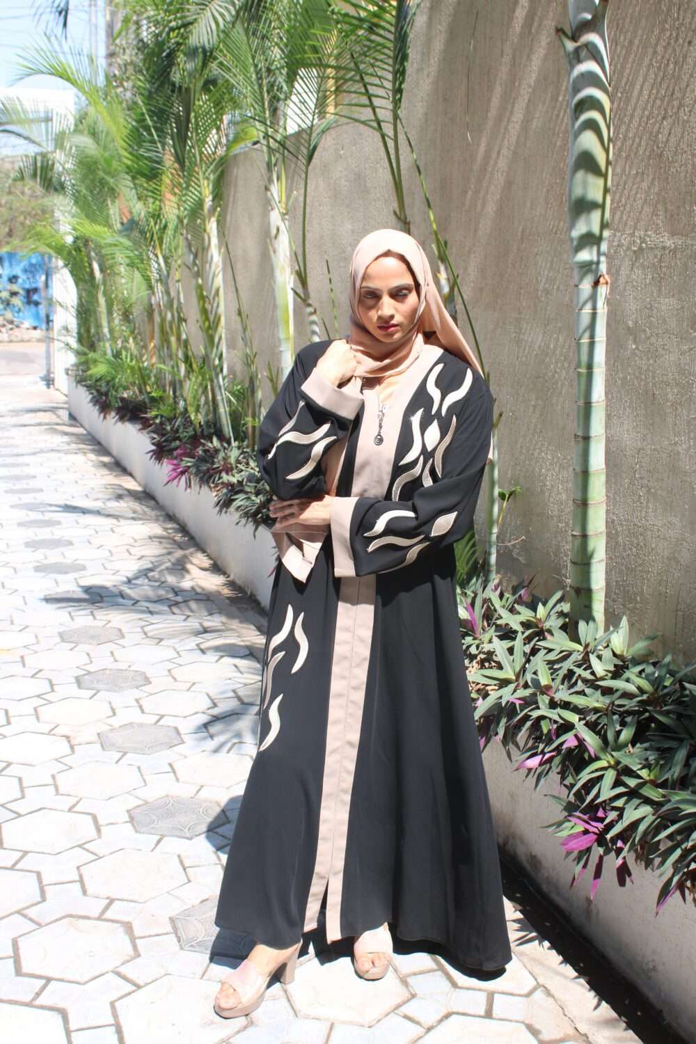 Black Kardana Abaya with Embroidery & Stone Work