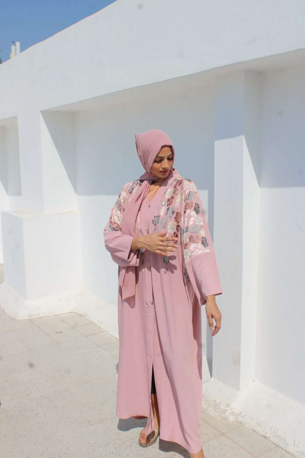 Pink Kaftan Abaya with Embroidery