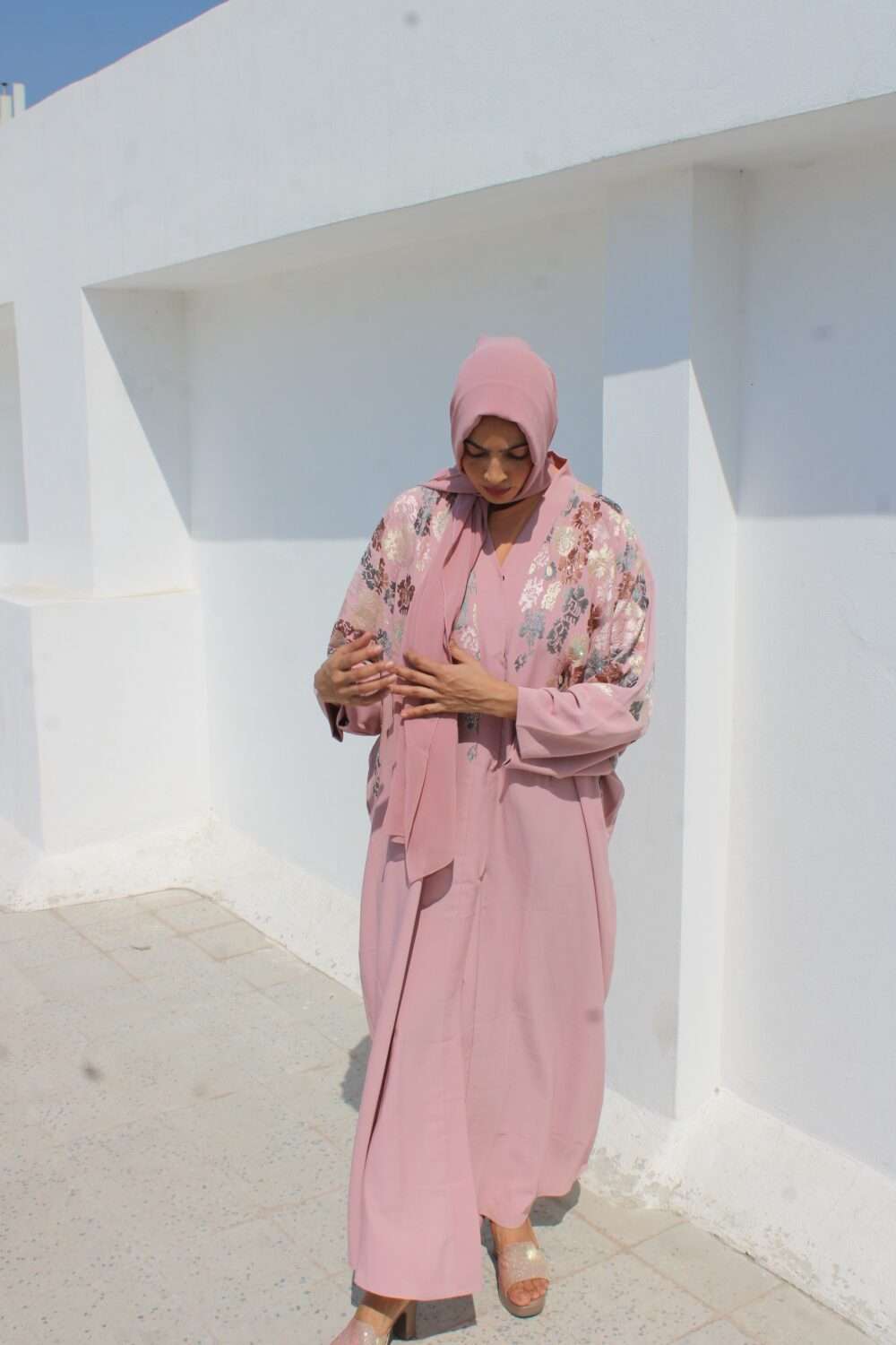 Pink Kaftan Abaya with Embroidery - Image 7