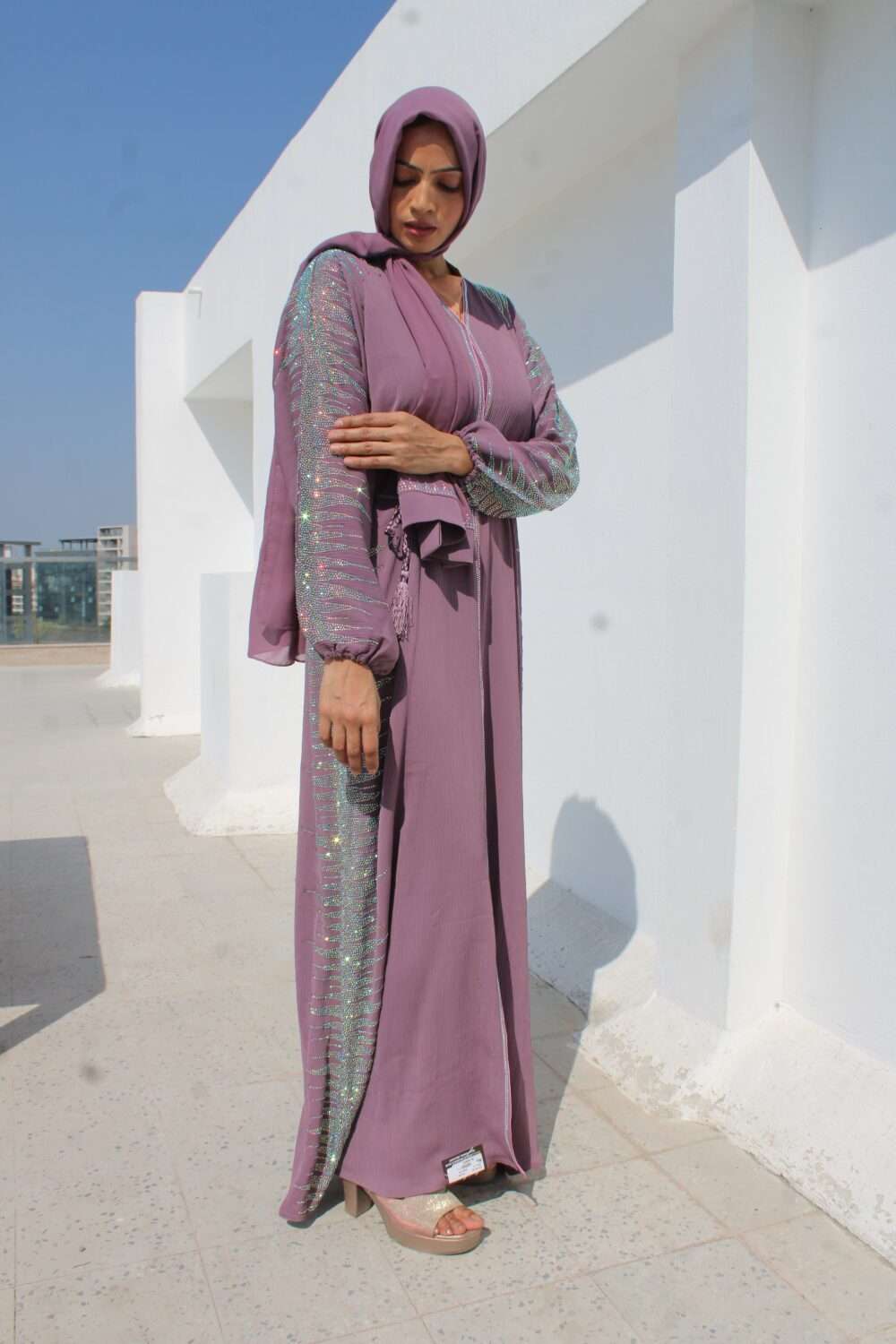 Zoom Abaya with Heavy Stone Work - Image 4