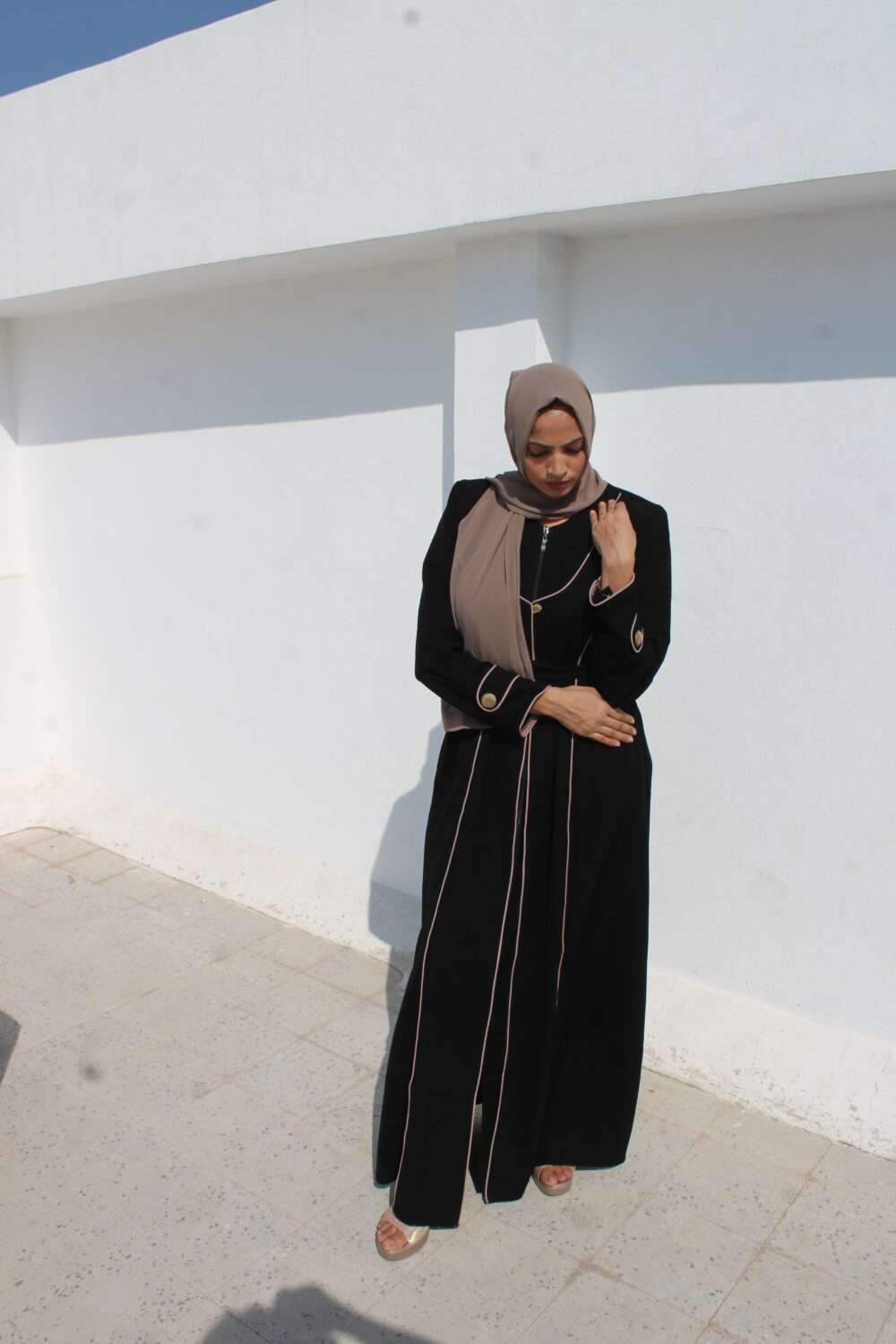 Kissa Black Irani Long Coat - Image 7