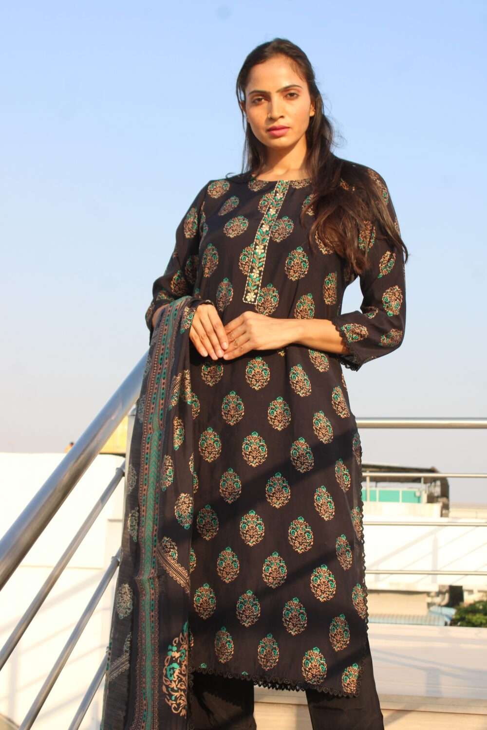 Printed Pakistani Suit - Image 9
